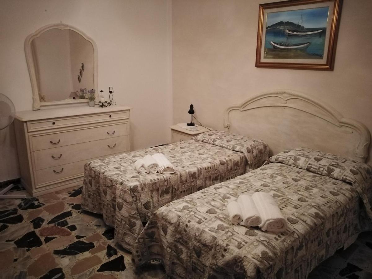 Bed and Breakfast Nonna Dora Muros Zewnętrze zdjęcie